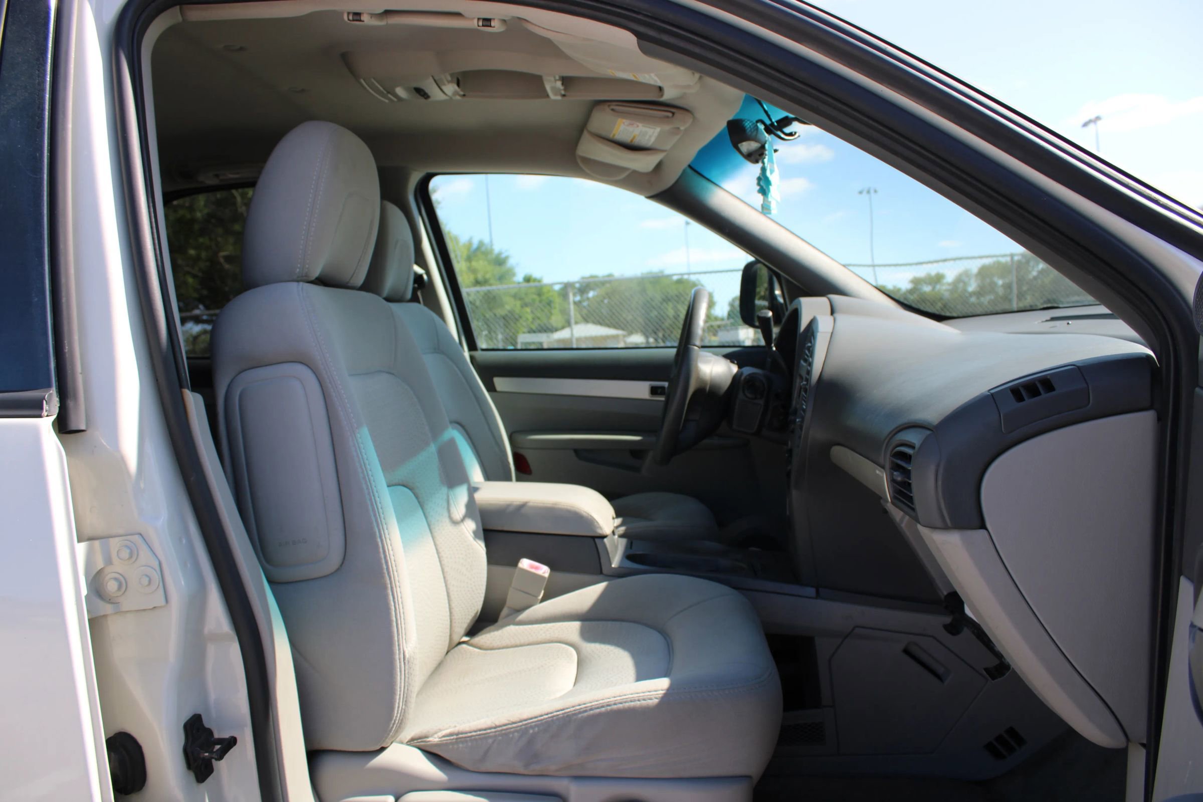 Used 2004 Buick Rendezvous CX image 14