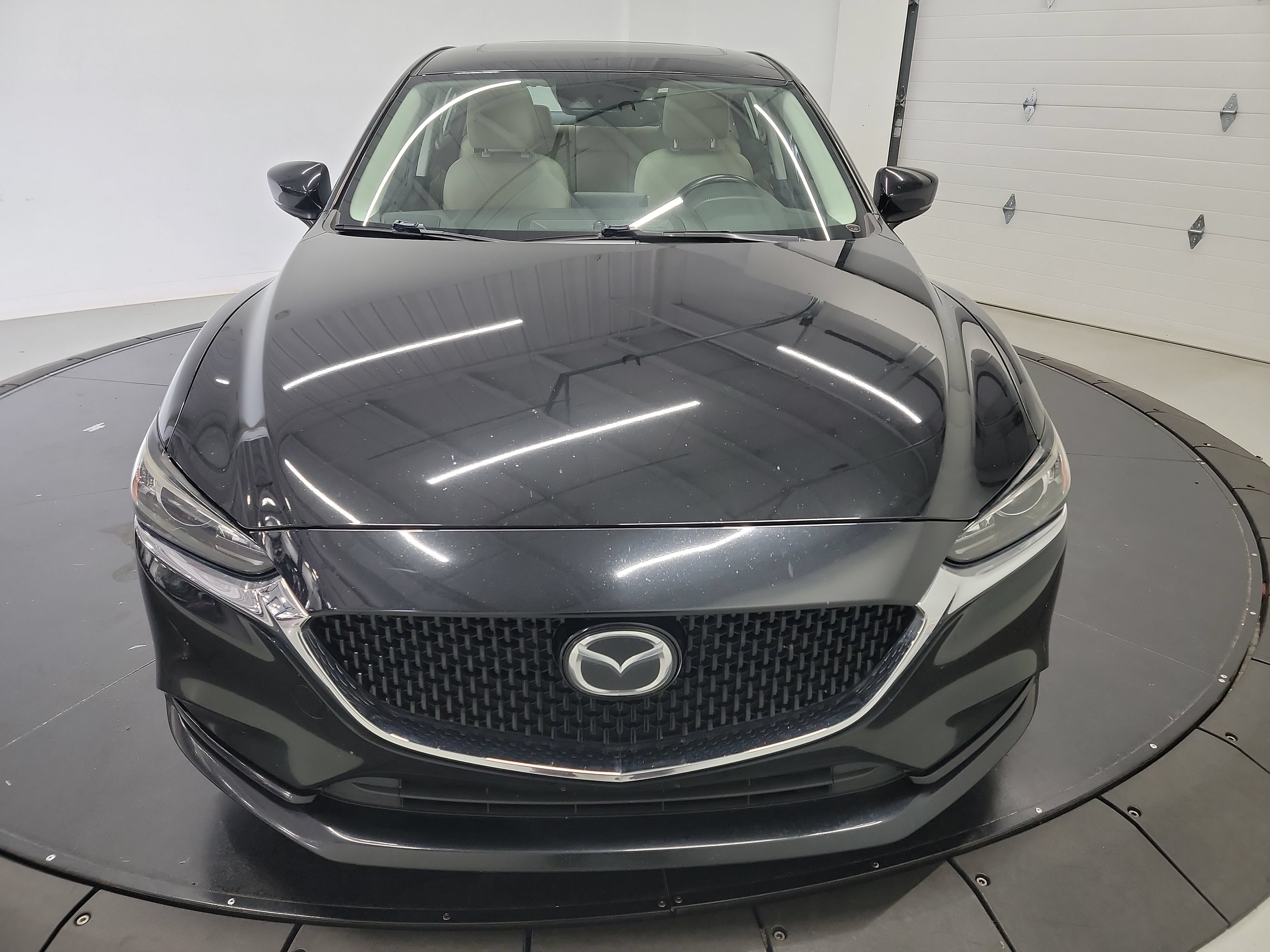 Used 2018 MAZDA MAZDA6 Grand Touring FWD image 2