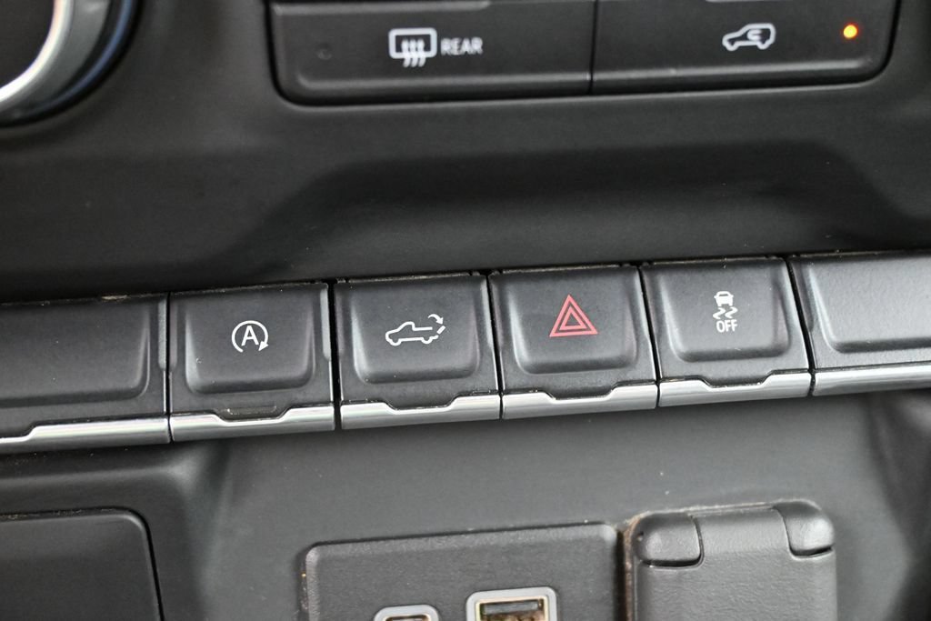 Used 2022 Chevrolet Silverado 1500 Custom AWD/4WD image 9