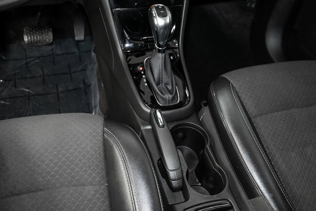 Used 2019 Buick Encore Preferred FWD image 19