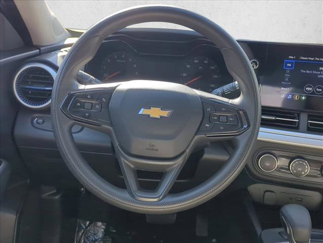 Used 2024 Chevrolet Trax LS w/ Driver Confidence Package image 9