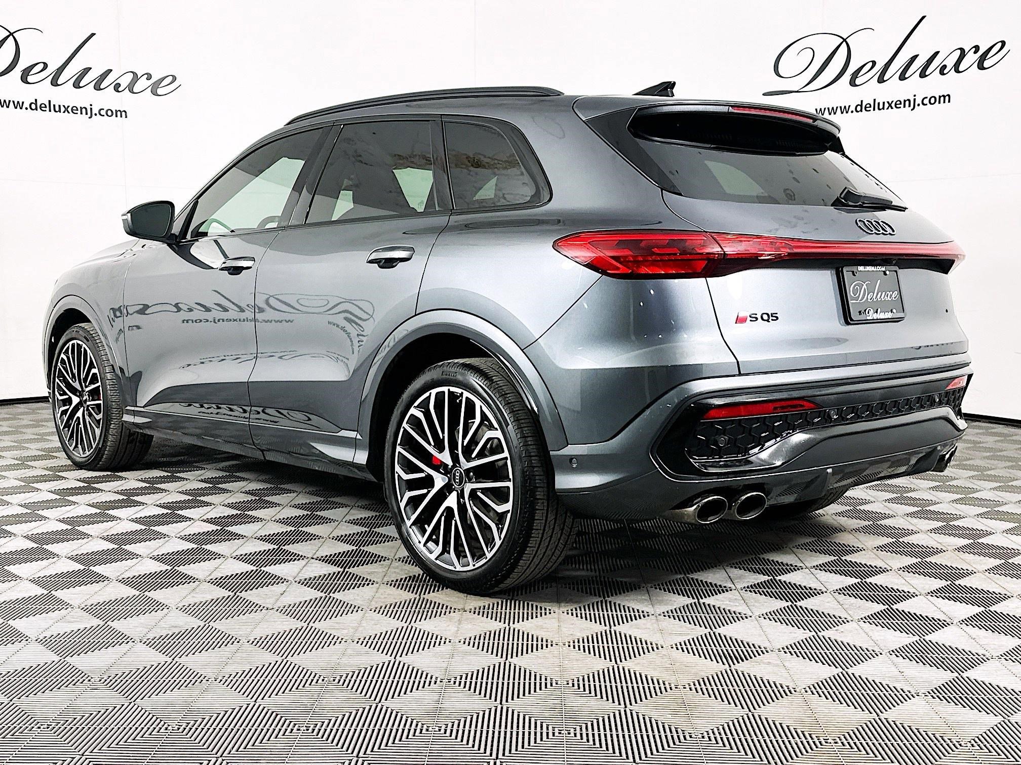 Used 2025 Audi SQ5 Premium Plus w/ Premium Plus Package image 4