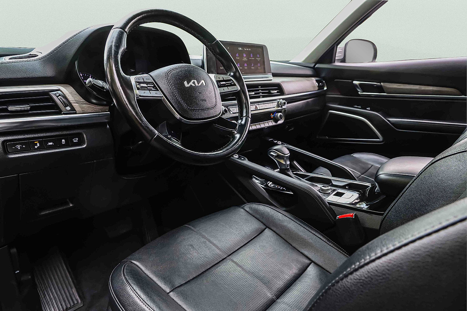 Certified 2022 Kia Telluride EX w/ EX Premium Package AWD/4WD image 8