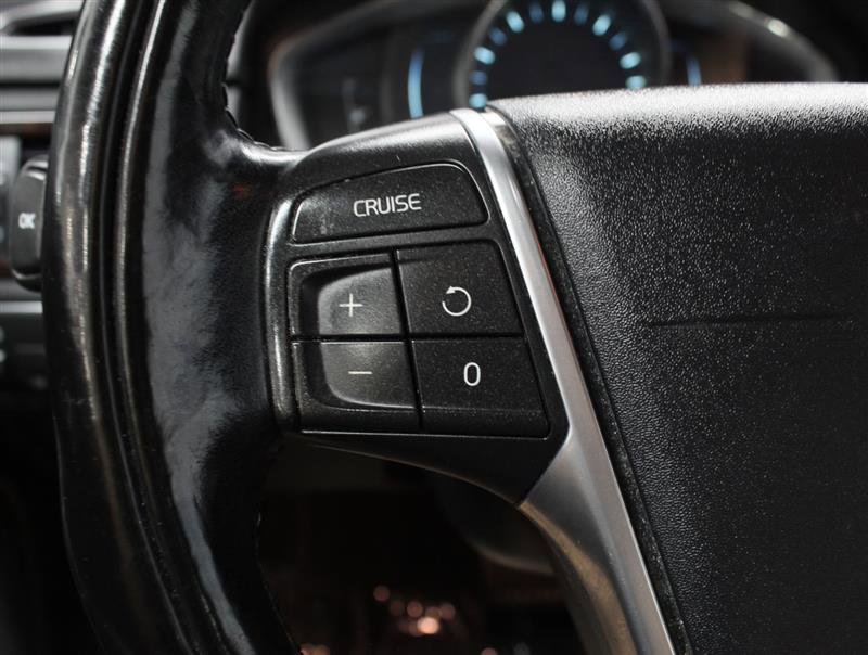 Used 2014 Volvo XC70 T6 w/ Climate Package image 11