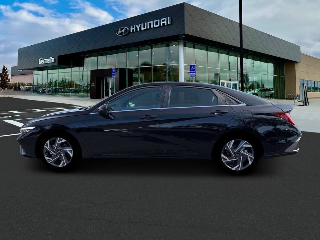 New 2026 Hyundai Elantra Limited FWD image 3
