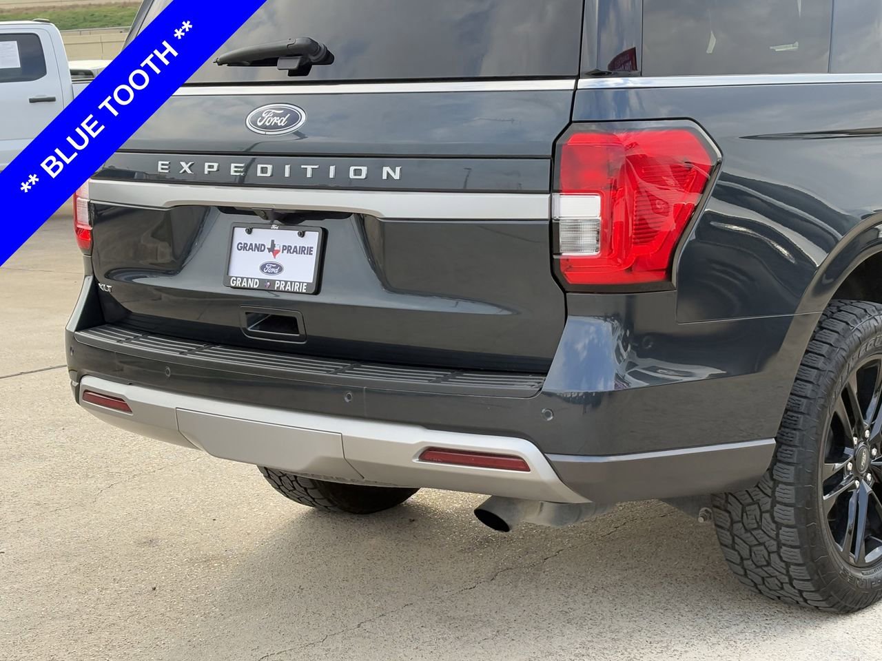 Used 2023 Ford Expedition XLT image 8