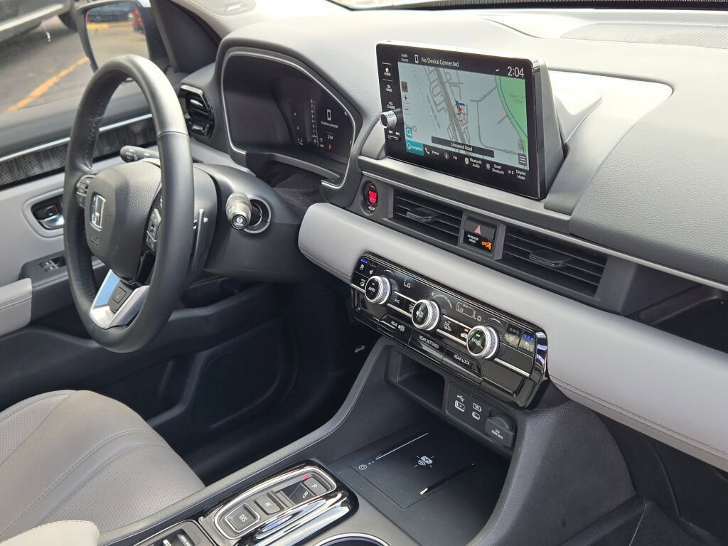Used 2025 Honda Pilot Elite image 10