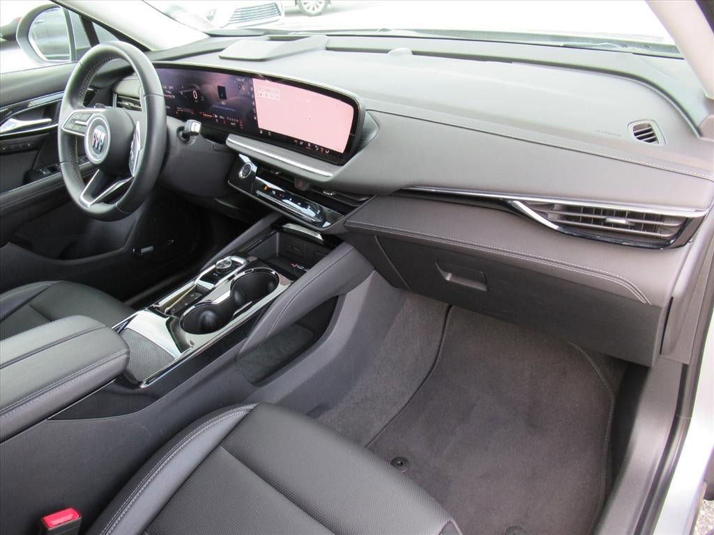 Used 2025 Buick Envision Preferred AWD/4WD image 11