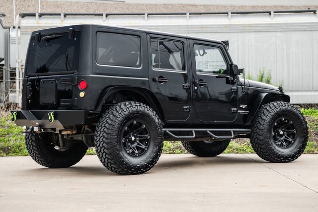Used 2016 Jeep Wrangler Unlimited Sahara w/ Connectivity Group AWD/4WD image 4