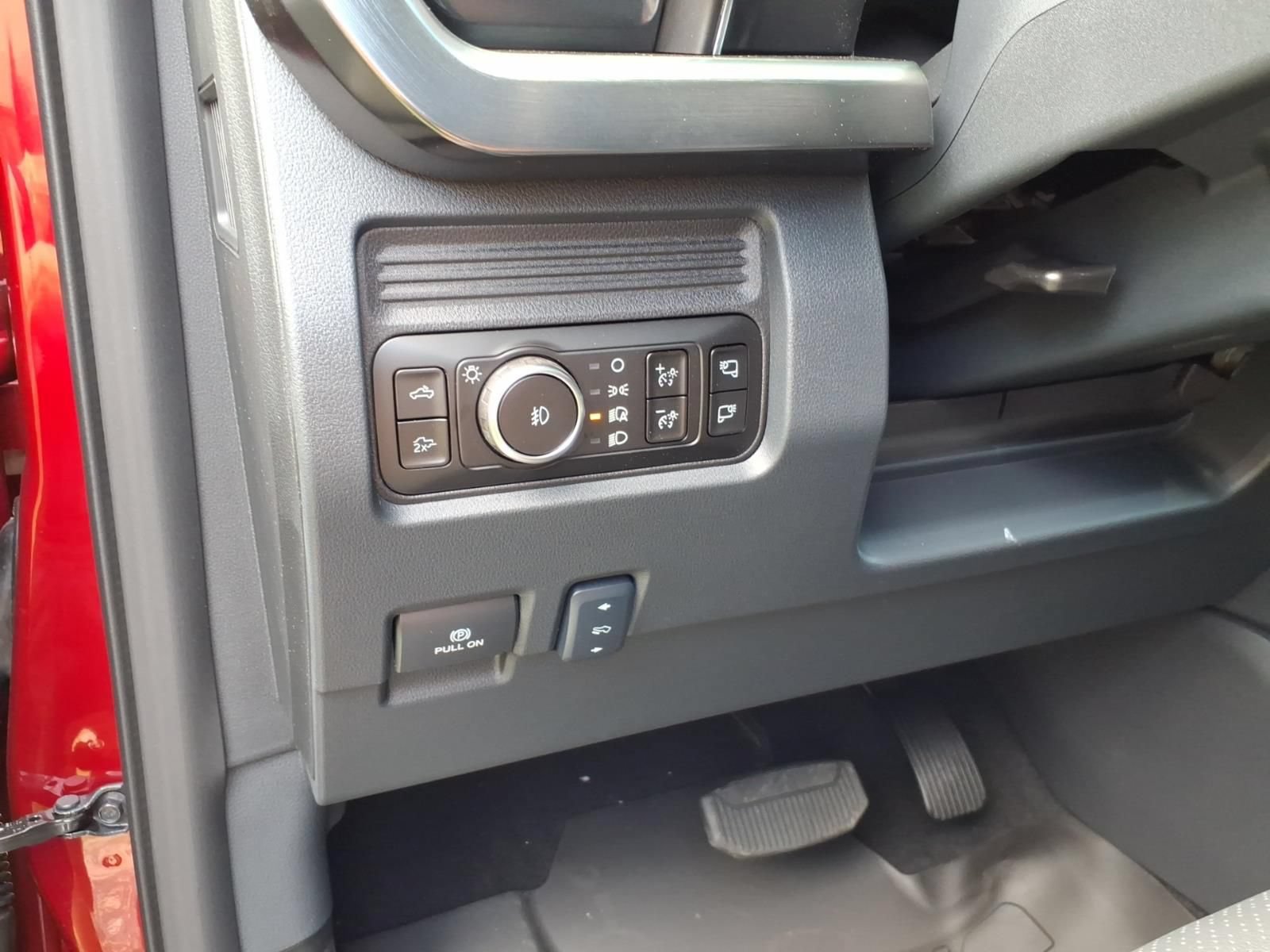 New 2026 Ford F350 Lariat AWD/4WD image 14