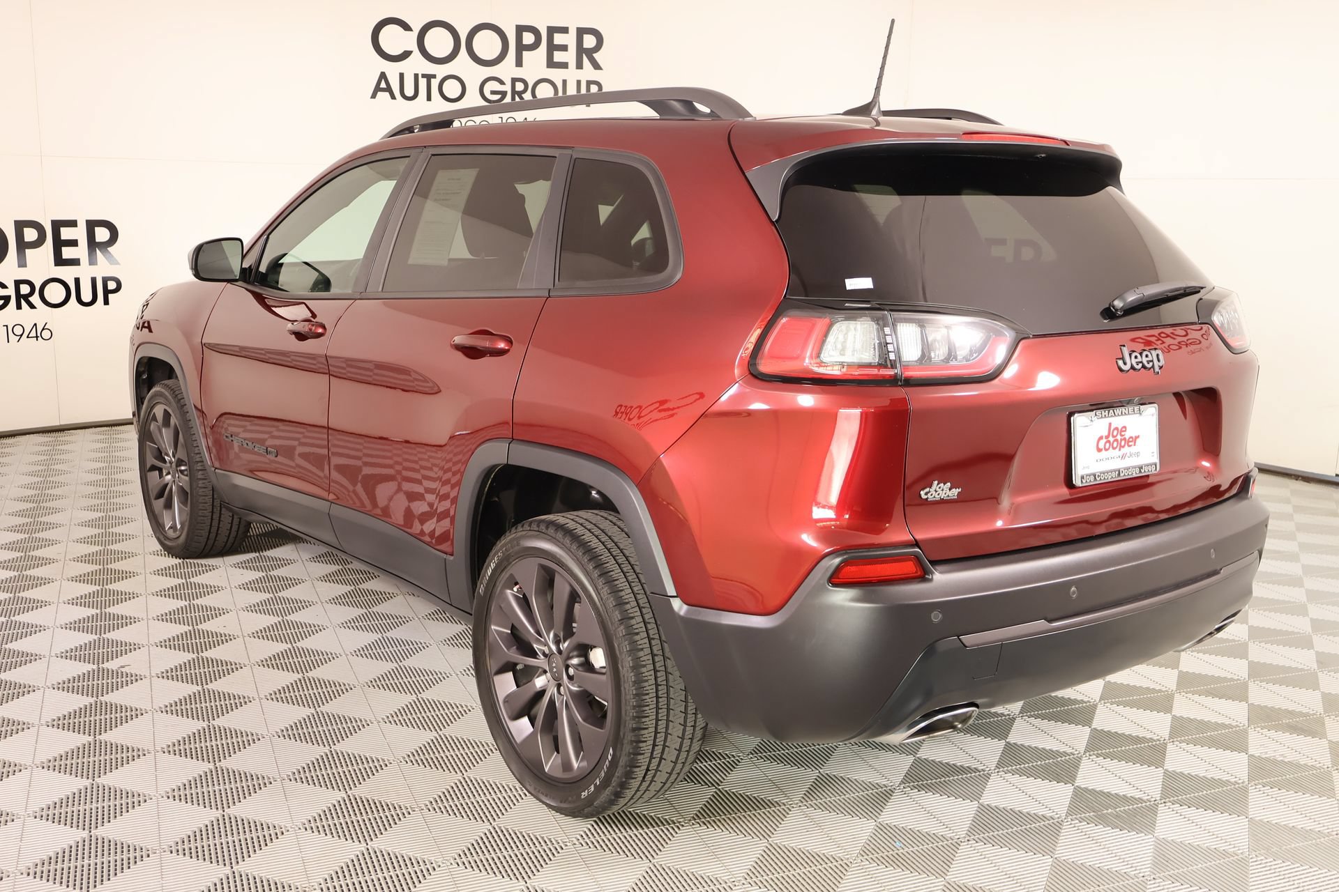 Used 2021 Jeep Cherokee Latitude Lux 80th Anniv w/ Quick Order Package 2YU 80th FWD image 23