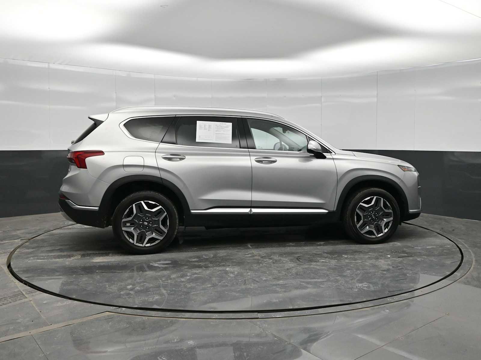 Used 2023 Hyundai Santa Fe Limited image 13