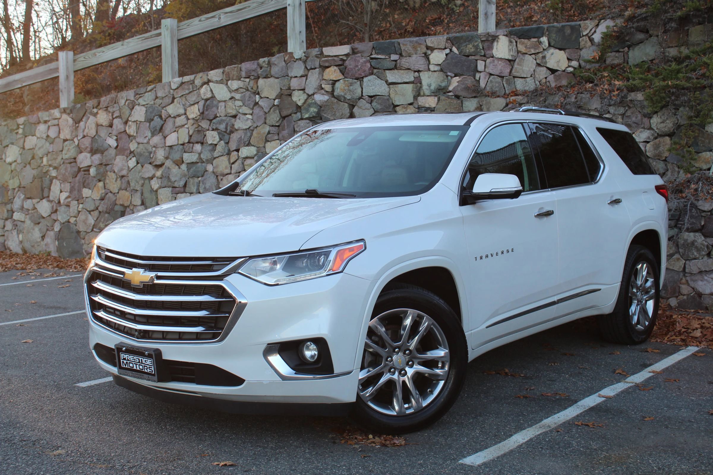 Used 2020 Chevrolet Traverse High Country image 2