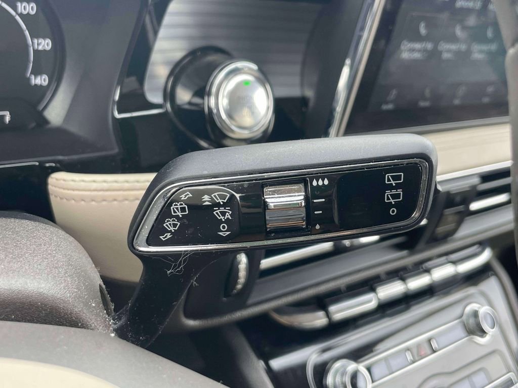 Used 2022 Lincoln Corsair AWD w/ Equipment Group 101A image 23