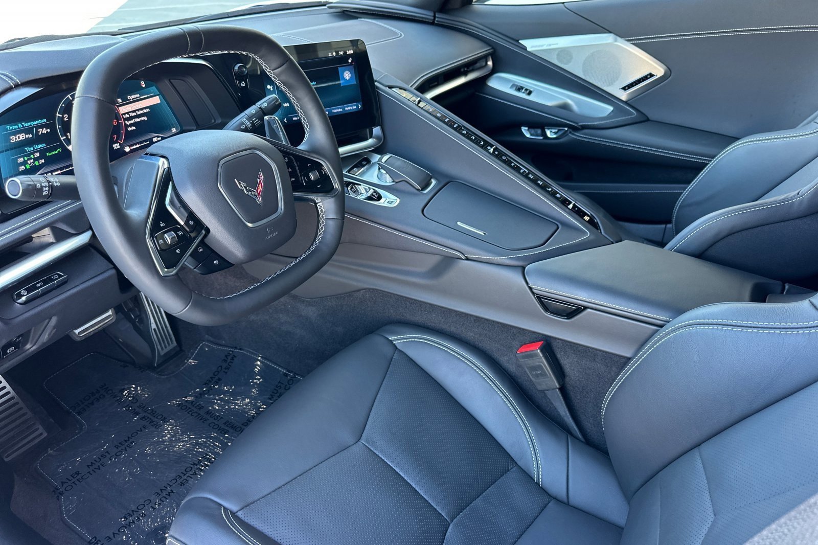 Used 2024 Chevrolet Corvette Stingray Preferred Cpe w/ Z51 Performance Package image 9