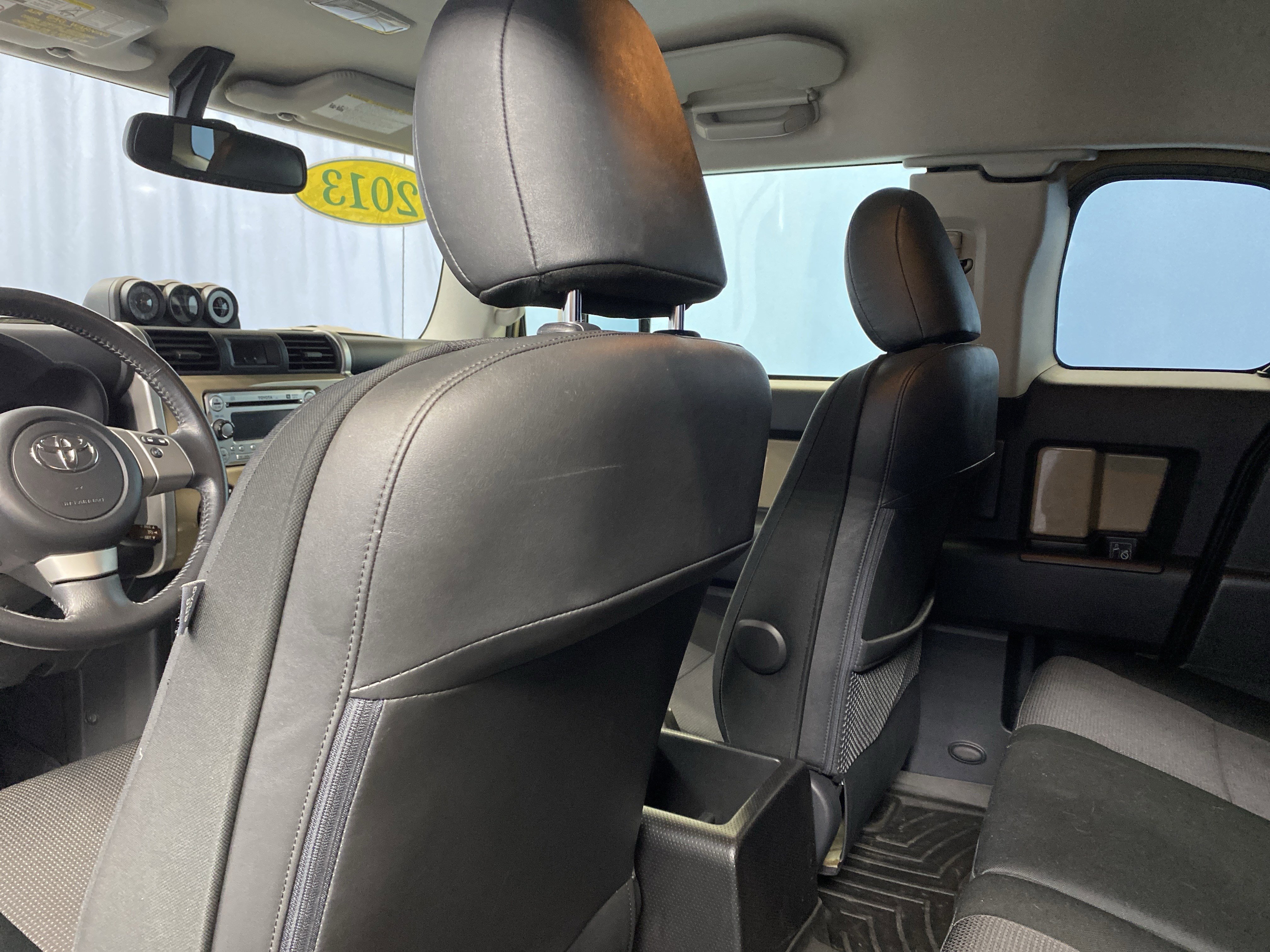 Used 2013 Toyota FJ Cruiser 4WD image 25