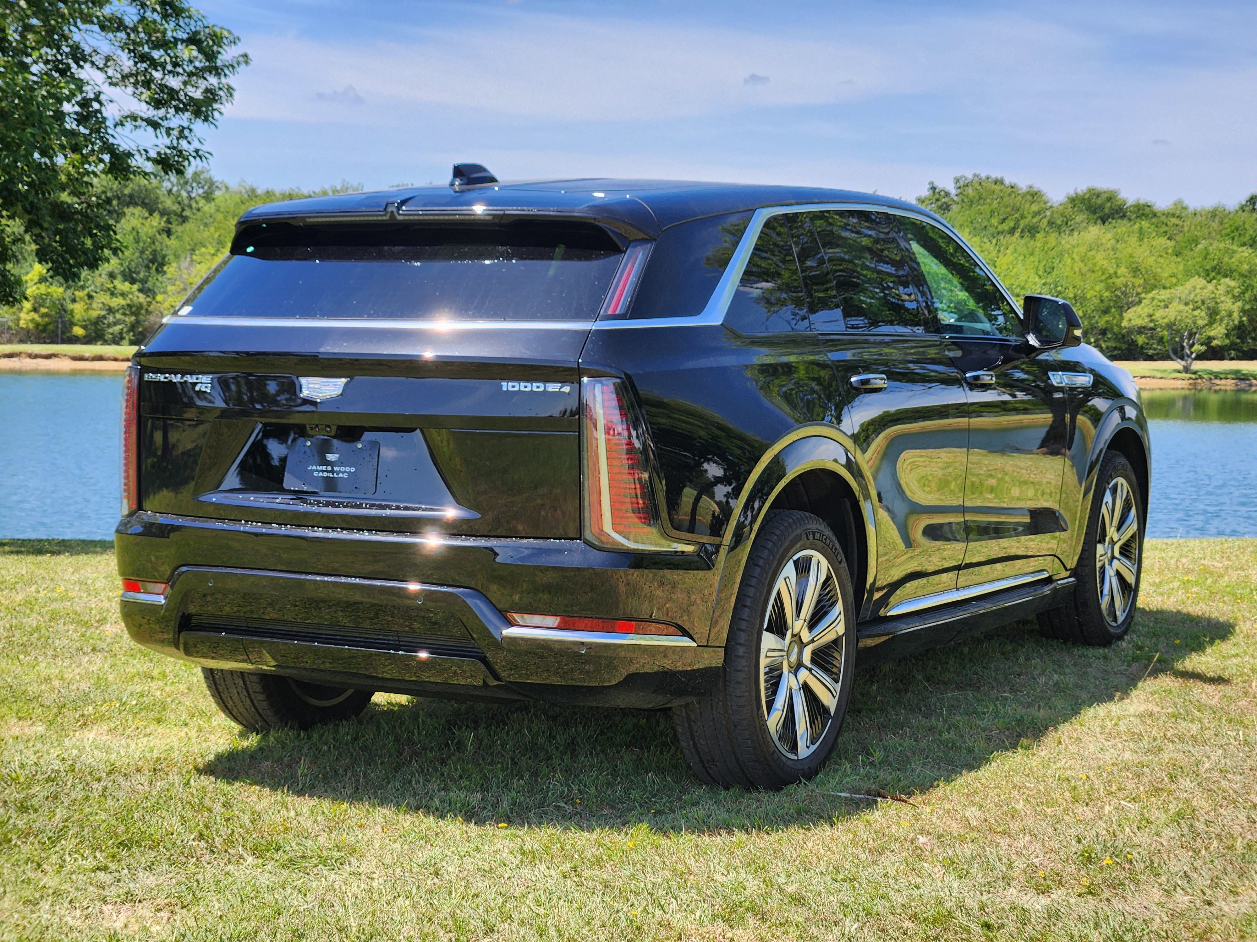 New 2025 Cadillac Escalade IQ Luxury 1 image 4