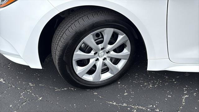 Certified 2025 Toyota Corolla LE FWD image 11