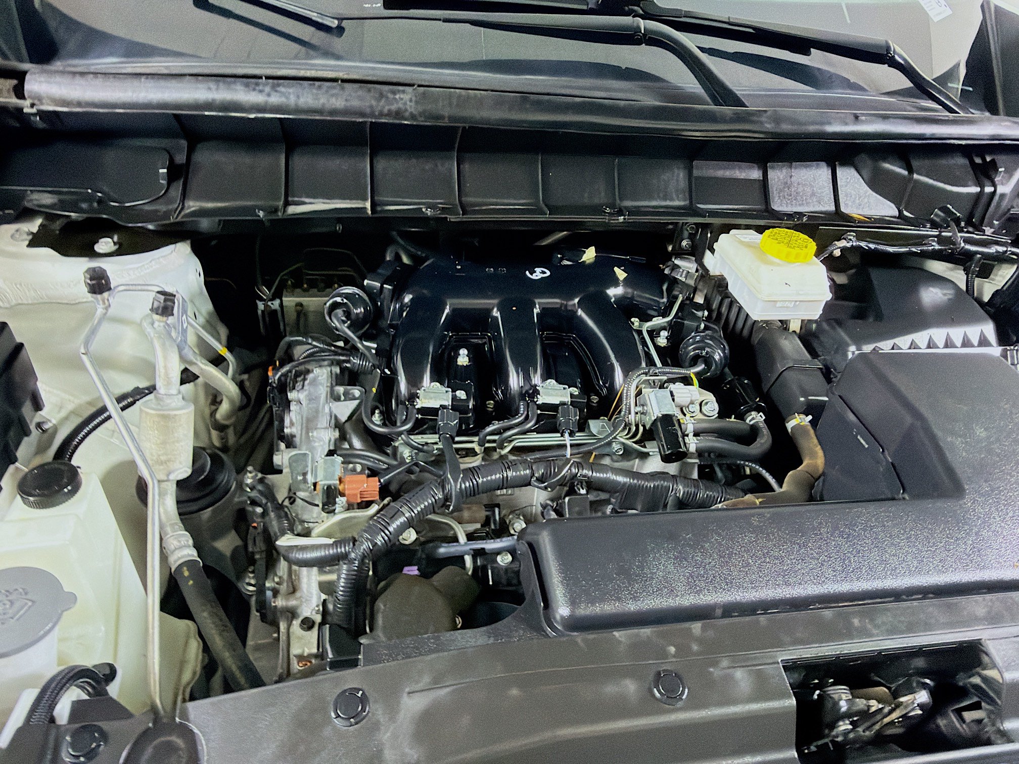 Used 2024 Nissan Pathfinder SV FWD image 33