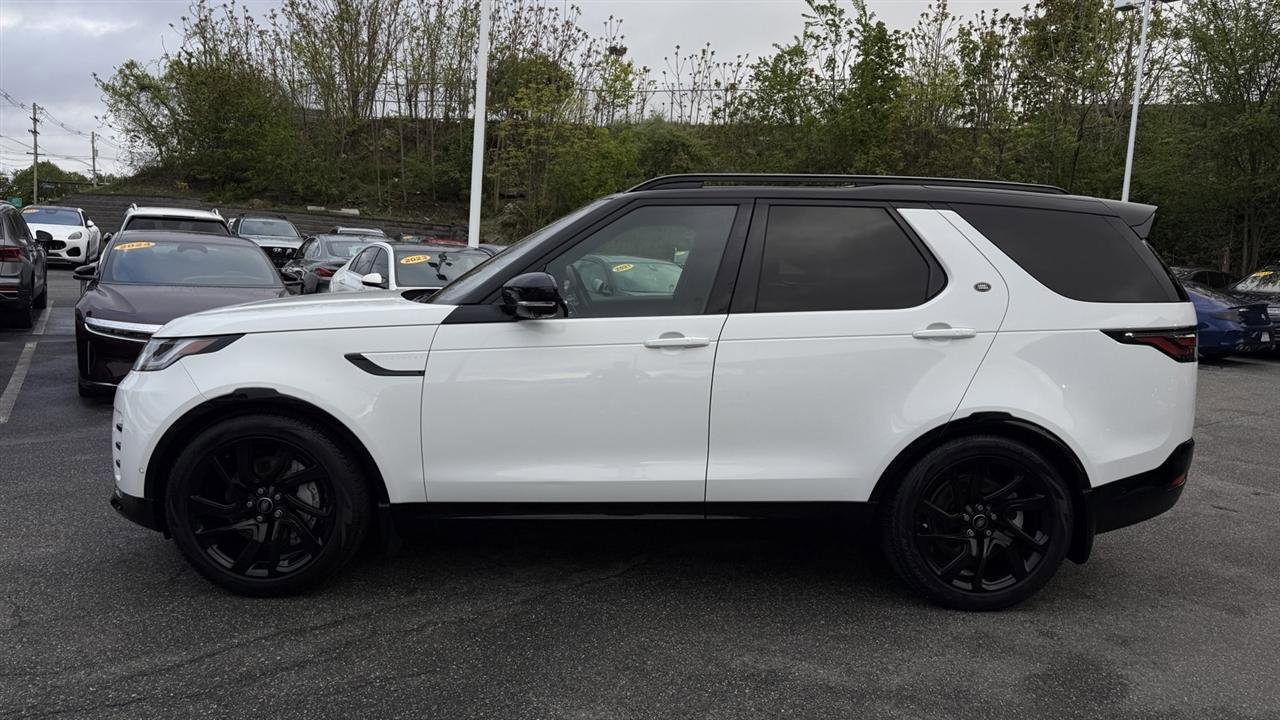Used 2023 Land Rover Discovery S R-Dynamic AWD/4WD image 11