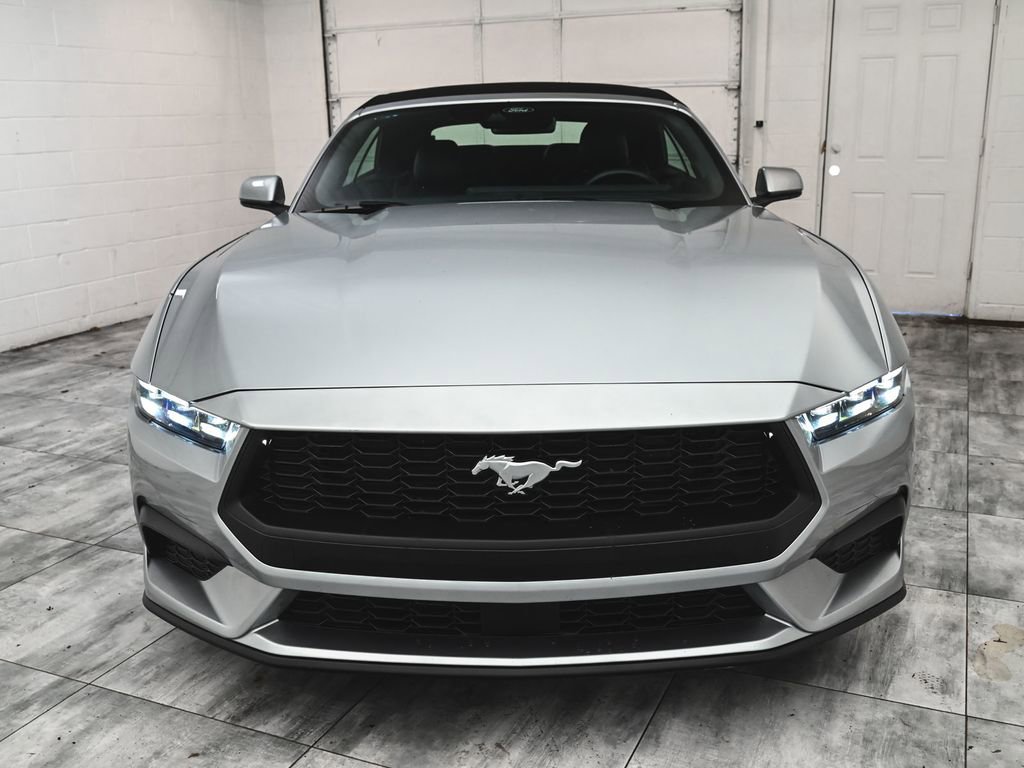 Used 2025 Ford Mustang Premium RWD image 2