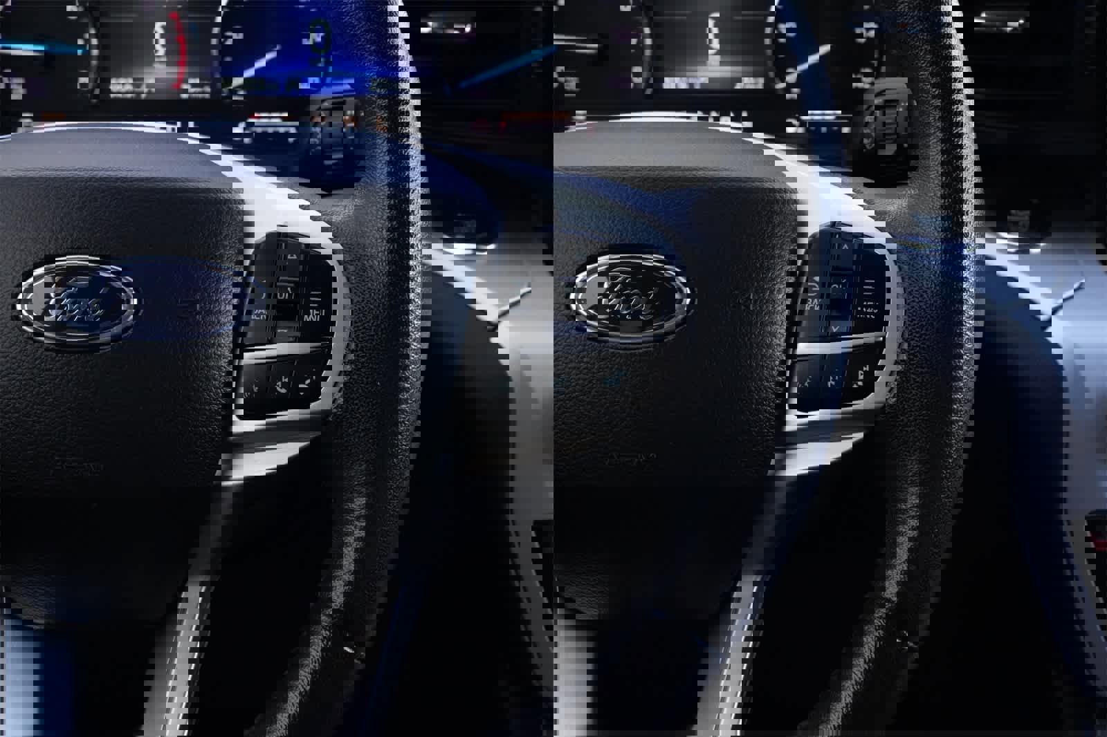 Used 2022 Ford Explorer XLT image 11