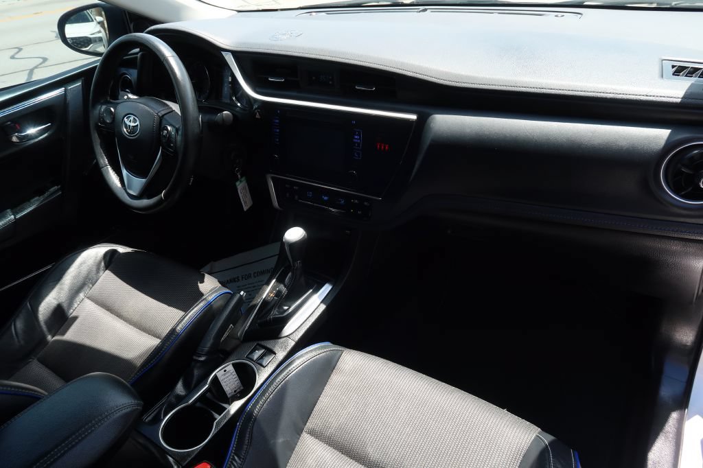 Used 2019 Toyota Corolla SE FWD image 10