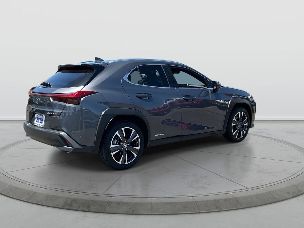 Used 2022 Lexus UX 250h w/ Accessory Package (Z1) AWD/4WD image 8