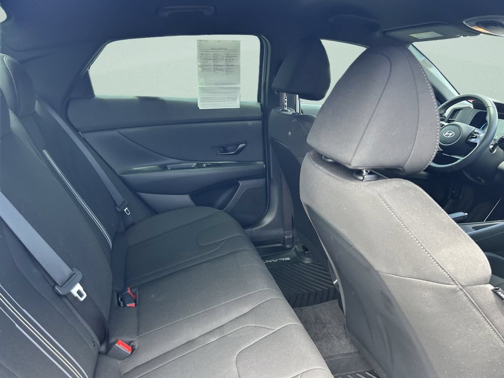 Certified 2025 Hyundai Elantra Sport FWD image 20