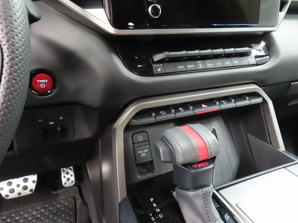 Used 2025 Toyota Sequoia SR5 image 57