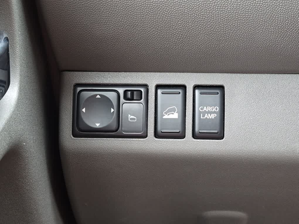 Used 2018 Nissan Frontier SV w/ Value Truck Package AWD/4WD image 17