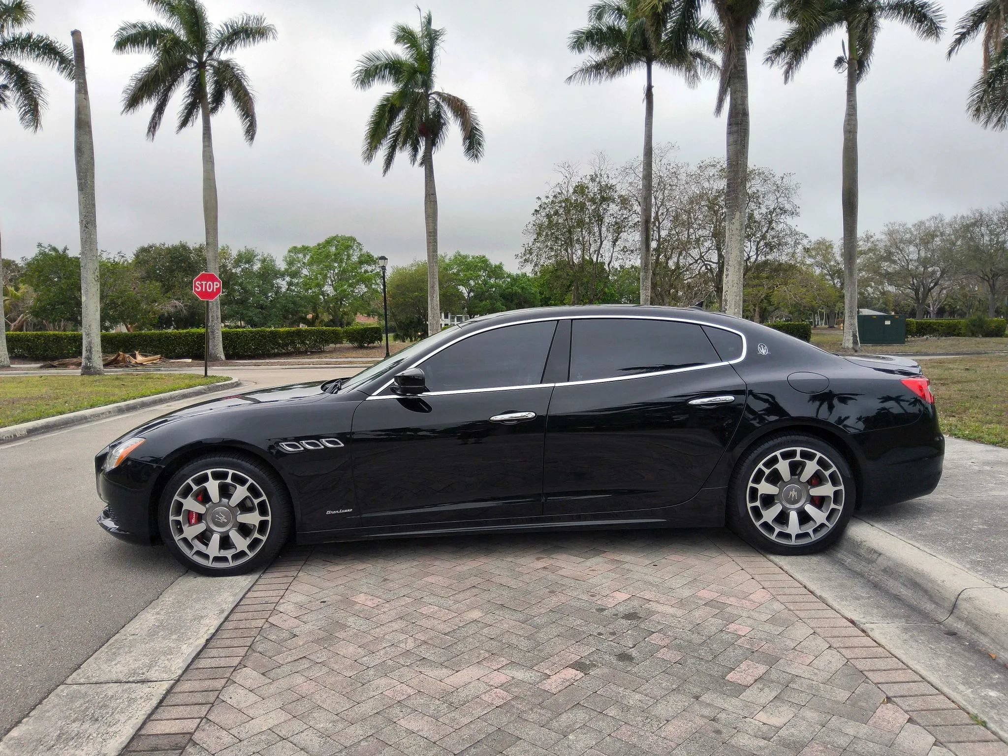 Used 2017 Maserati Quattroporte GTS GranLusso RWD image 16