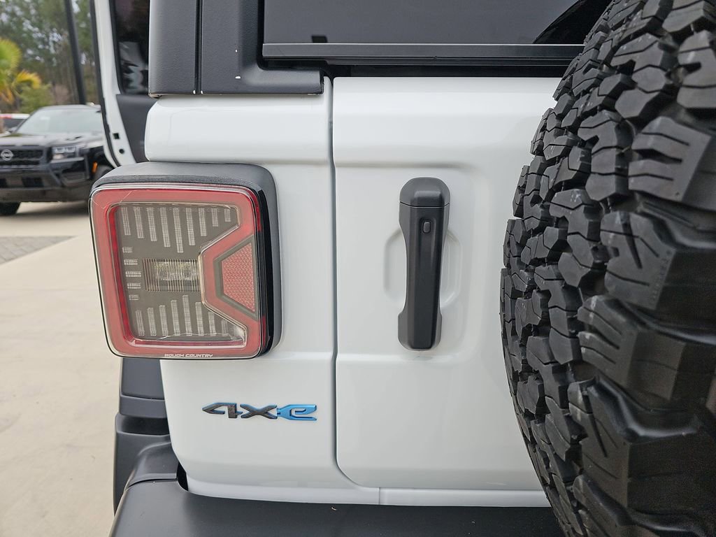 Used 2024 Jeep Wrangler Unlimited image 19