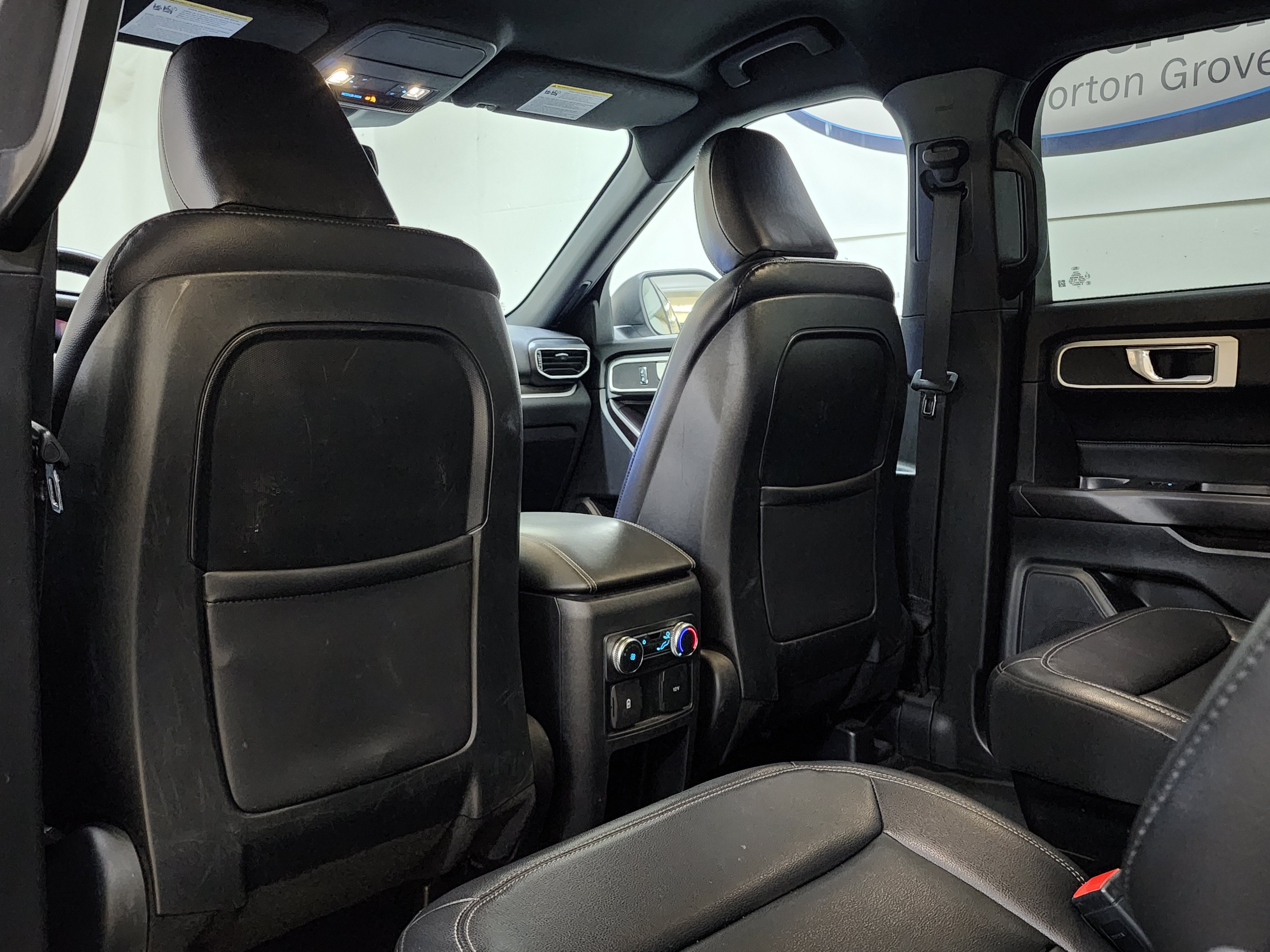 Used 2020 Ford Explorer XLT w/ Equipment Group 202A RWD image 15