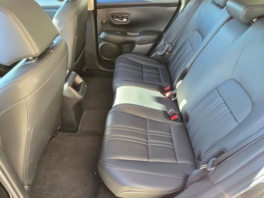 Used 2024 Honda HR-V EX-L image 7