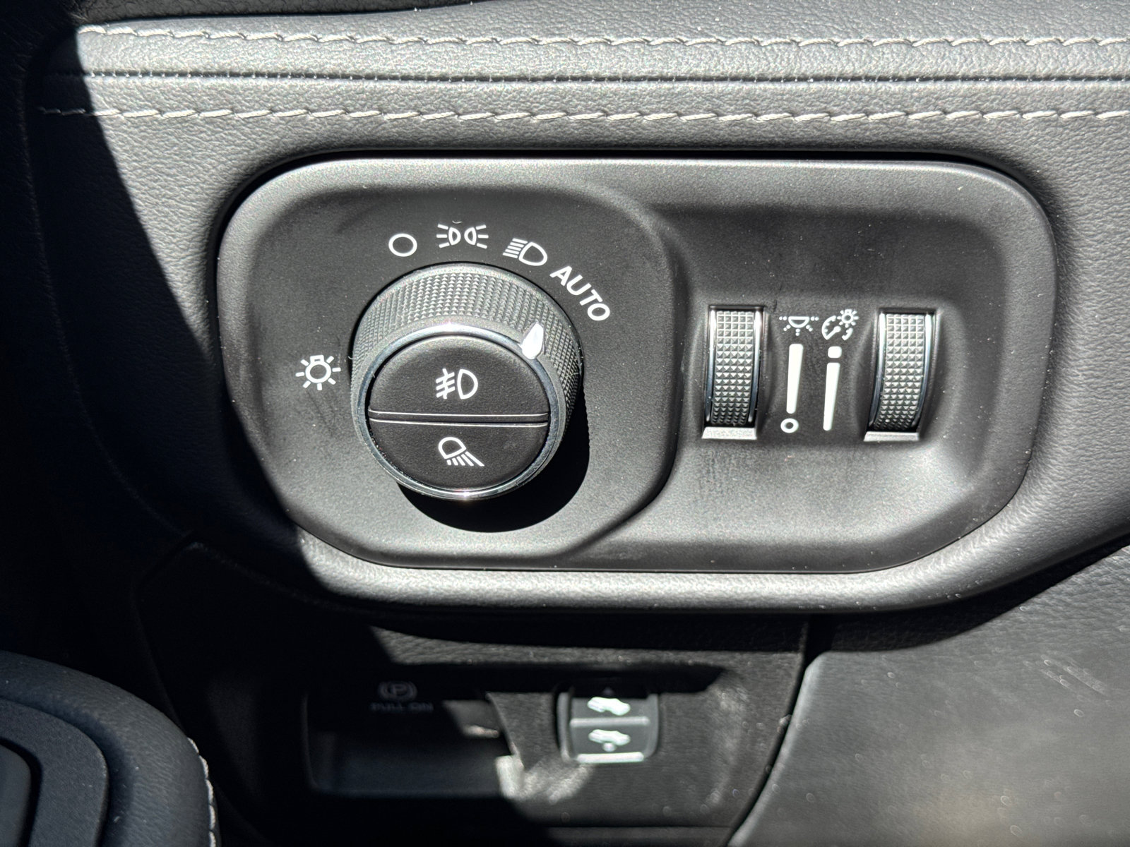 New 2026 RAM 1500 Limited w/ Body Color Bumper Group image 31