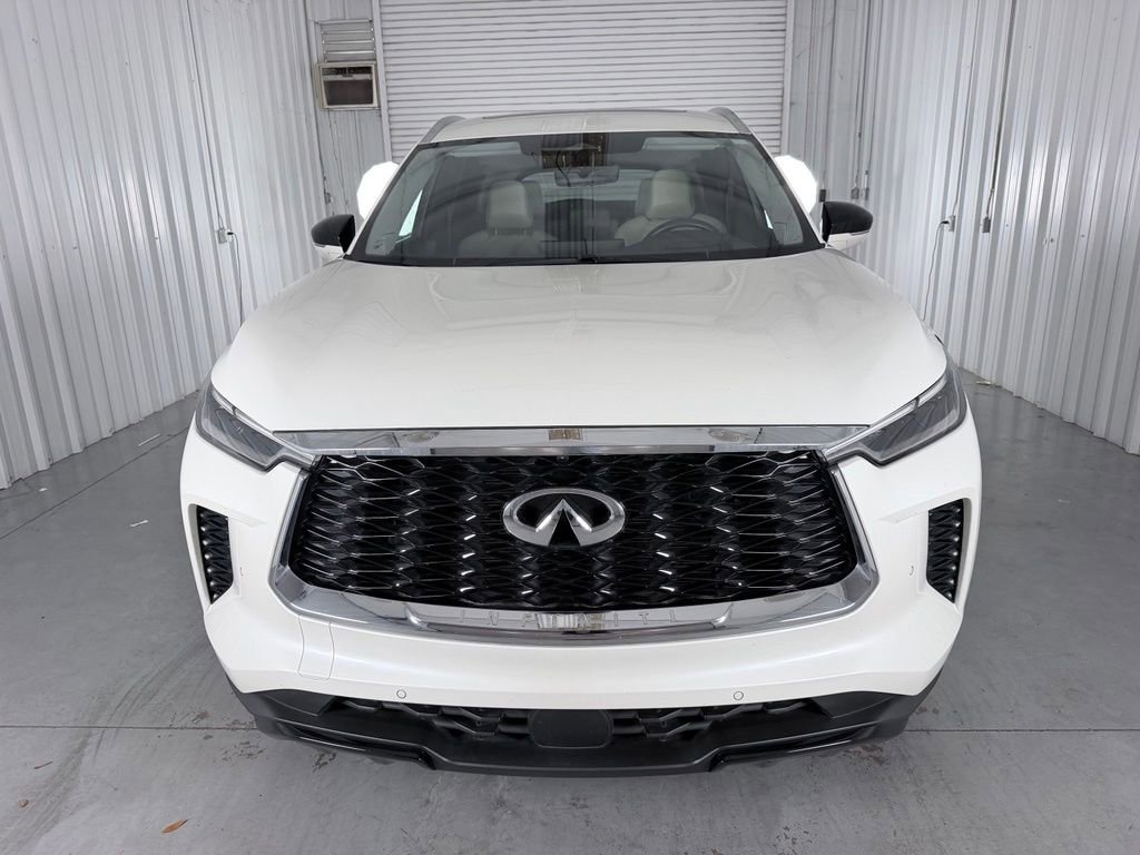Certified 2023 INFINITI QX60 Luxe w/ Vision Package AWD/4WD image 2