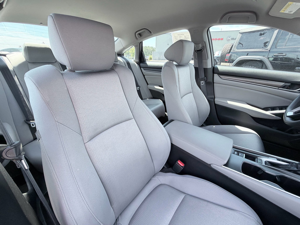 Used 2018 Honda Accord LX image 23