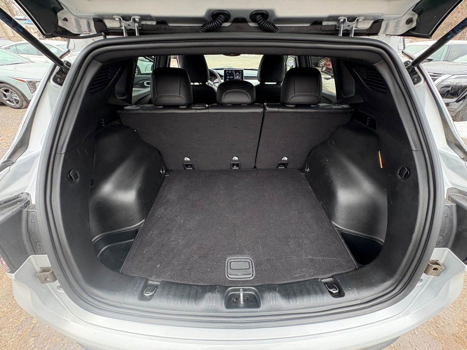 Used 2025 Jeep Compass Limited image 29