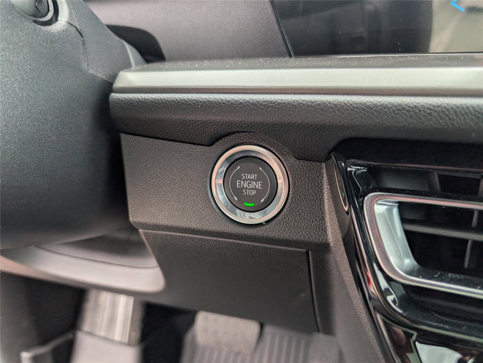 New 2026 Chevrolet Traverse LT w/ Sun and Wheel Package image 34