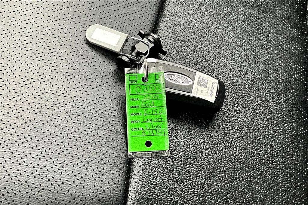 Used 2024 Ford F150 Lariat w/ Mobile Office Package image 11