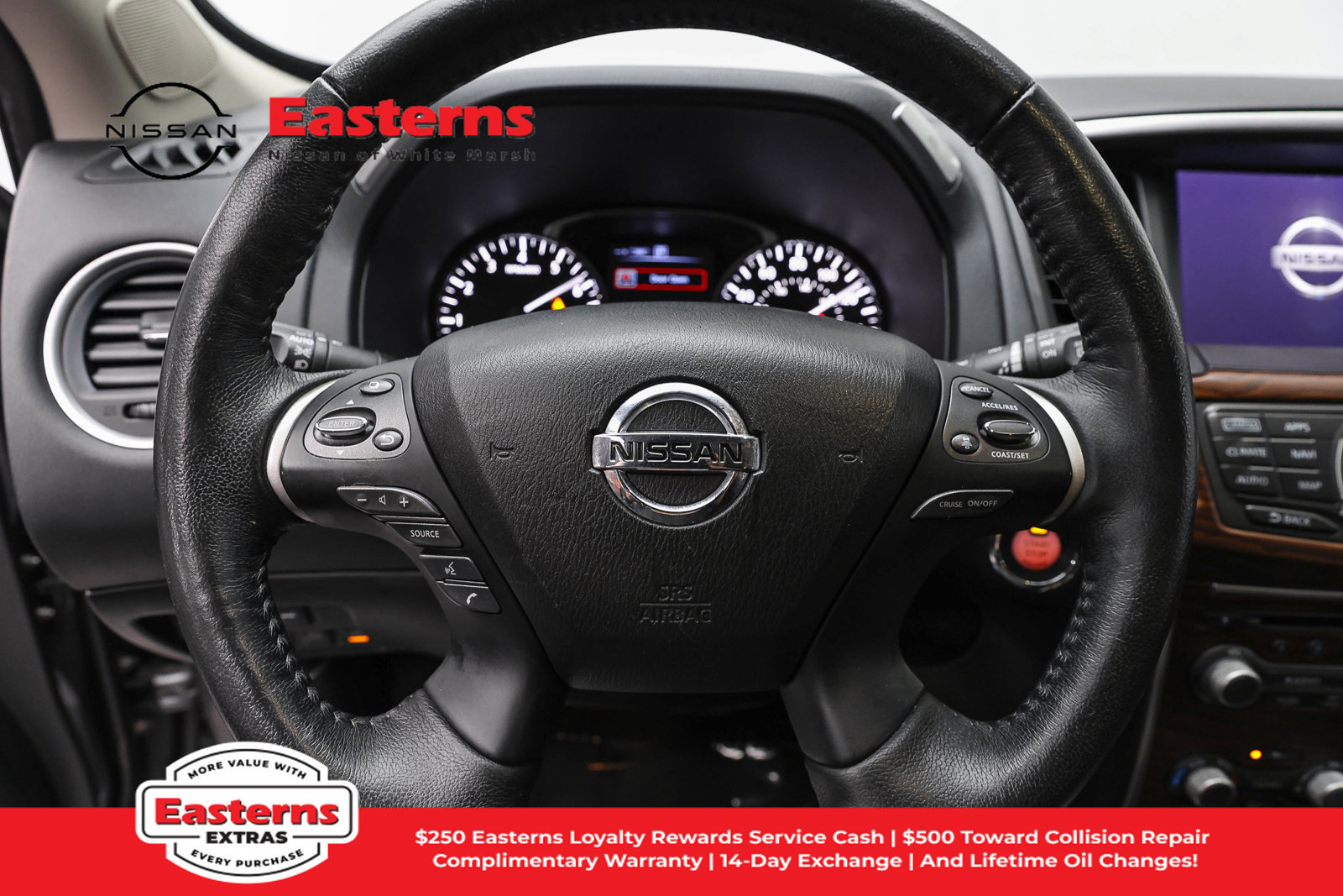 Used 2020 Nissan Pathfinder Platinum AWD/4WD image 10