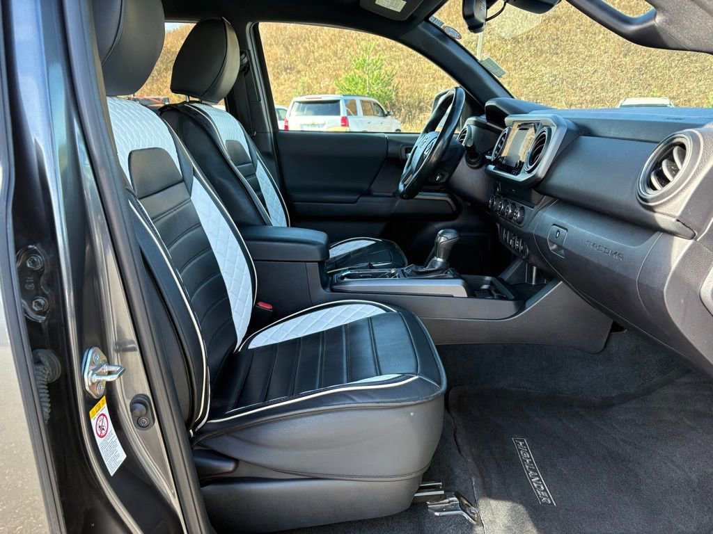 Used 2019 Toyota Tacoma TRD Off-Road image 28