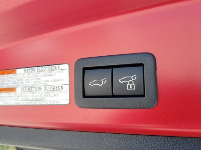 Used 2023 Toyota Corolla Cross XLE w/ Convenience Package FWD image 13