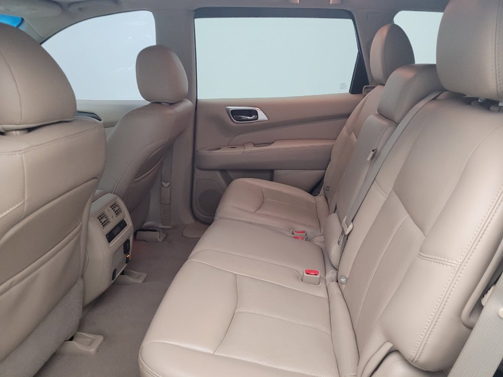 Used 2015 Nissan Pathfinder Platinum w/ Cargo Package AWD/4WD image 18
