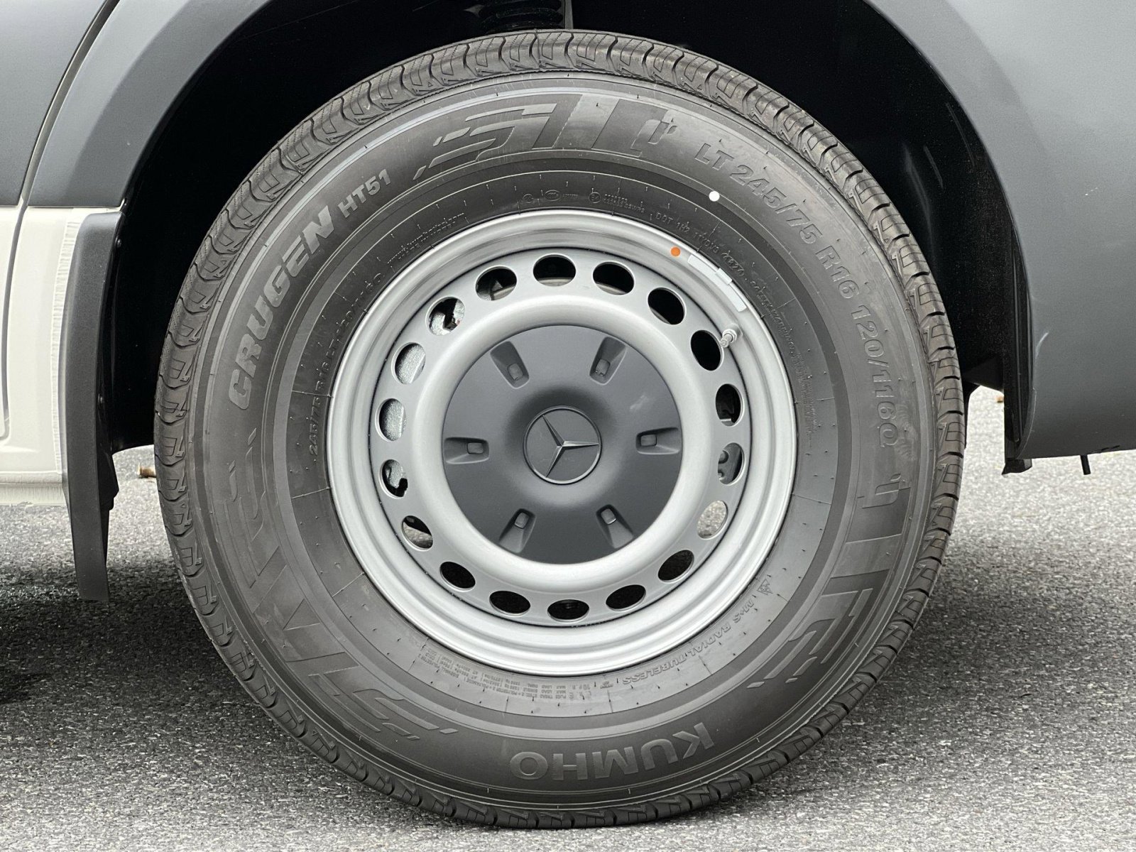 New 2025 Mercedes-Benz Sprinter 2500 image 10