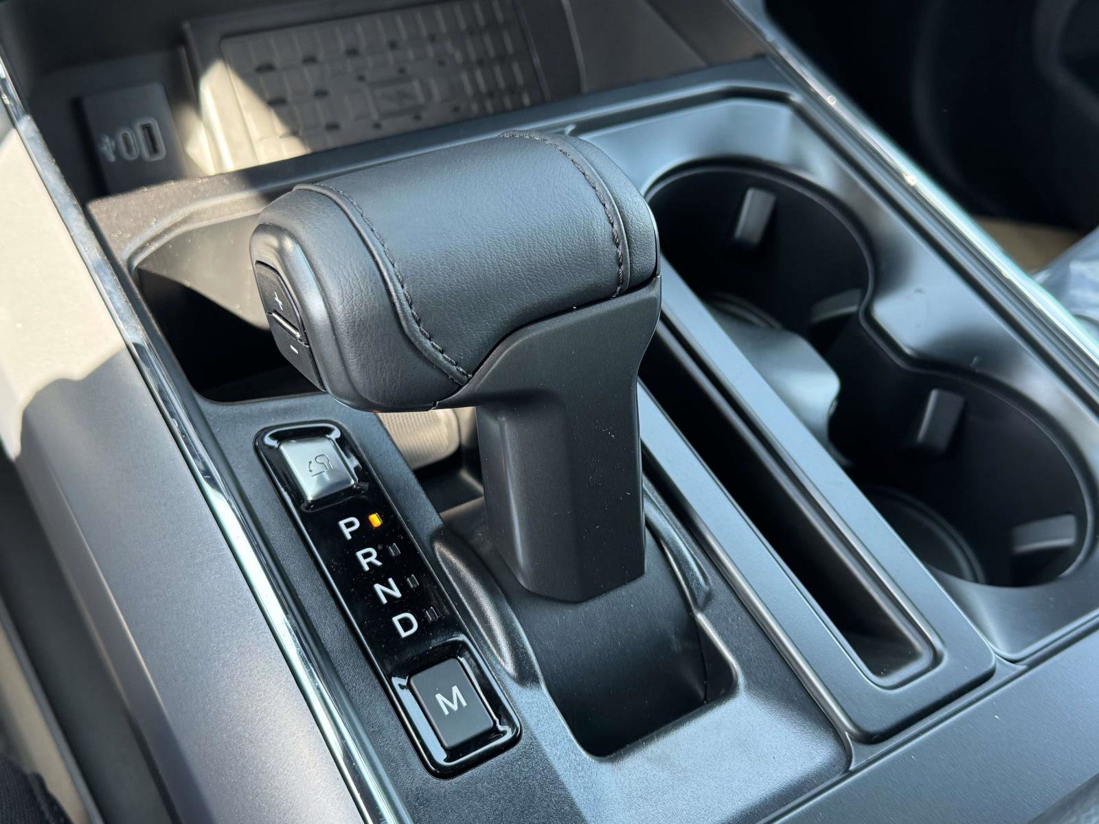 New 2025 Ford F150 XLT w/ Equipment Group 302A MID image 28