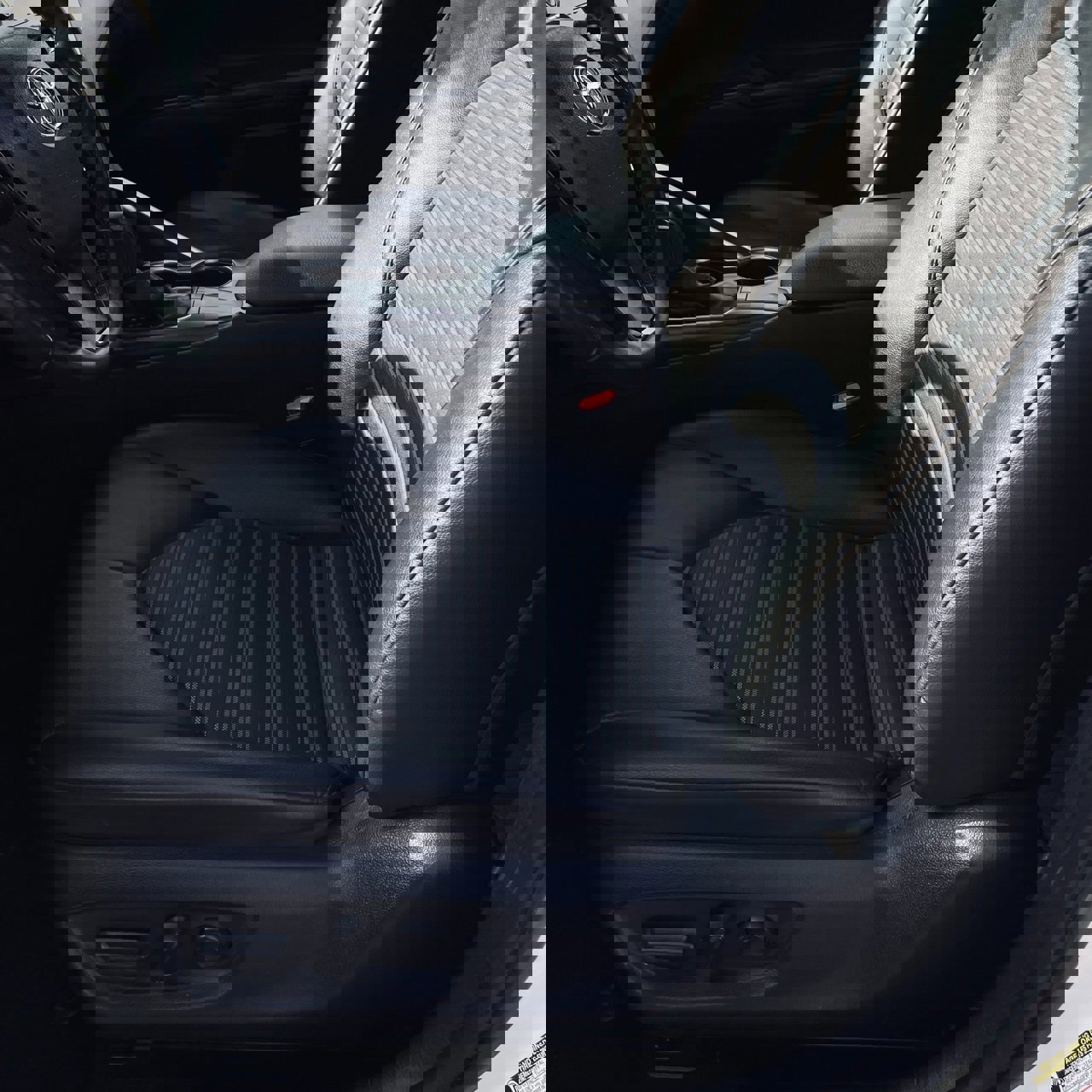 Used 2024 Toyota Camry SE image 20