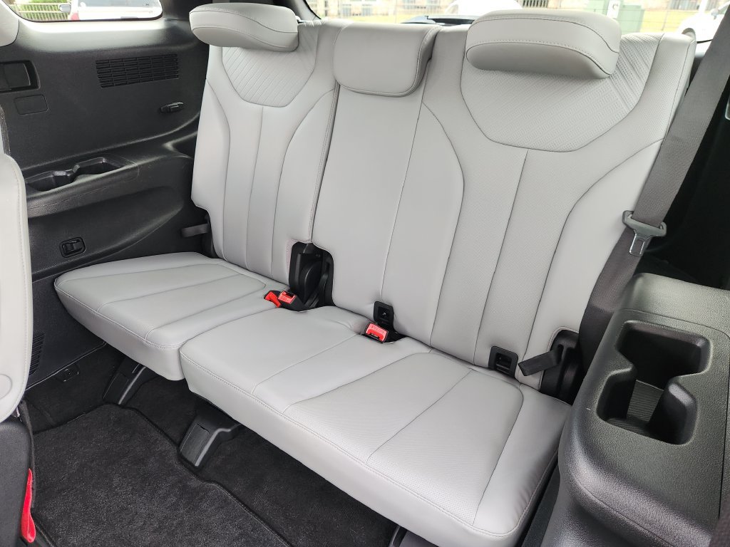 Used 2023 Hyundai Palisade SEL w/ Premium Package AWD/4WD image 24