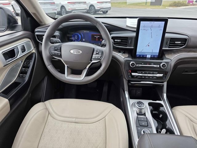 Used 2020 Ford Explorer Platinum w/ Premium Technology Package image 6